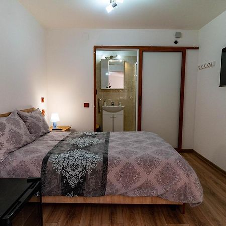 La Bebe 2 Beds Apartment Hunedoara Bagian luar foto
