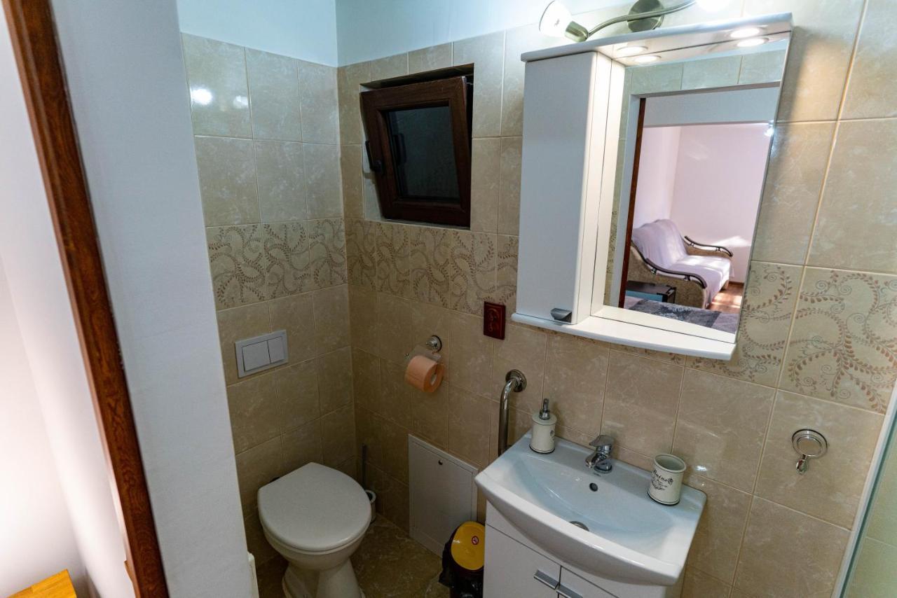 La Bebe 2 Beds Apartment Hunedoara Bagian luar foto