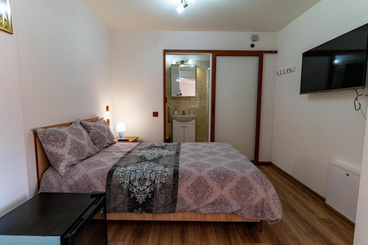 La Bebe 2 Beds Apartment Hunedoara Bagian luar foto